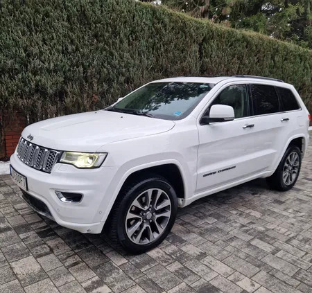 samochody osobowe Jeep Grand Cherokee cena 98500 przebieg: 198000, rok produkcji 2017 z Lubartów